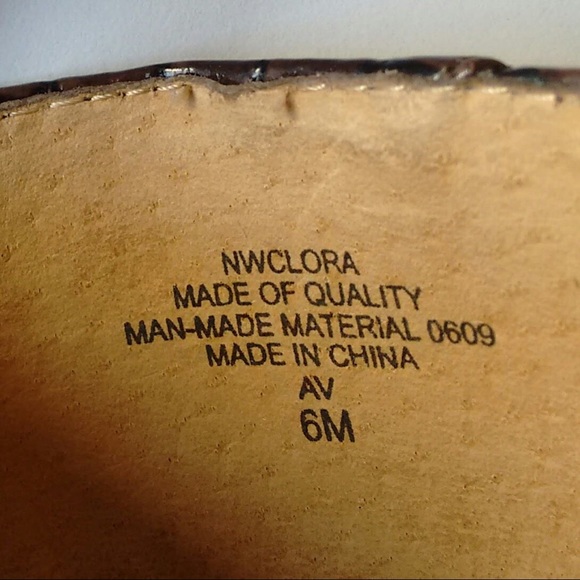 {Nine West} Faux Croc Slip-on Flats - Picture 7 of 7